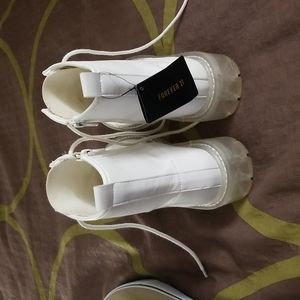 Forever 21 white boots girls